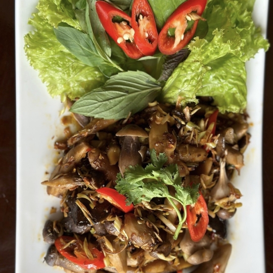 NẤM MỐI XÀO SẢ ỚT 